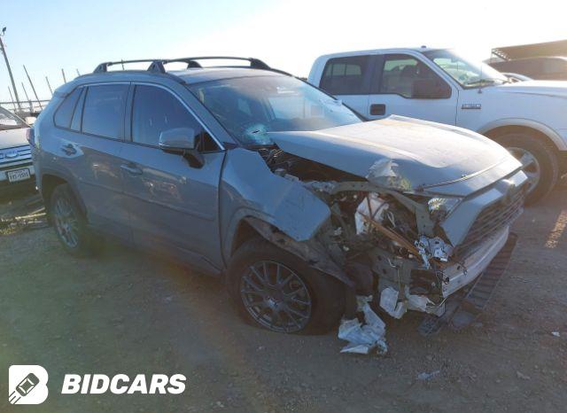 Toyota RAV4 2021, VIN 4T3MWRFV2MU025068, 3/5