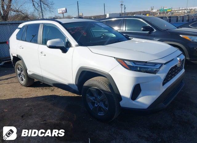 Toyota RAV4 2024, VIN 4T3RWRFV1RU140421, 2/5