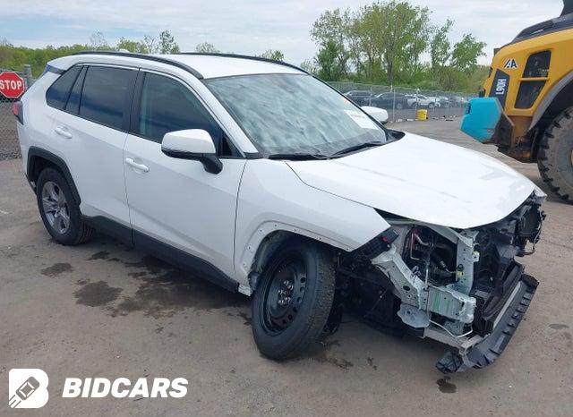 Toyota RAV4 2022, VIN 4T3RWRFV5NU052062, 3/5