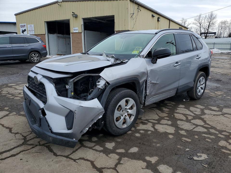Toyota RAV4 2022, VIN 4T3RWRFV8NU050242, 2/5