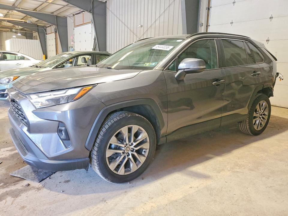 Toyota RAV4 2022, VIN 4T3RWRFV8NU050242, 4/5