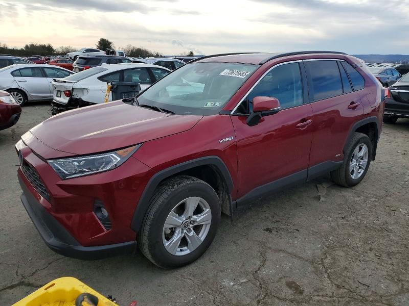 Toyota RAV4 2022, VIN 4T3RWRFV8NU060754, 3/5