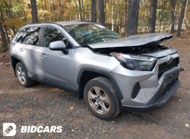 Toyota RAV4 2023, VIN 4T3T6RFV9PU135843, 3/5