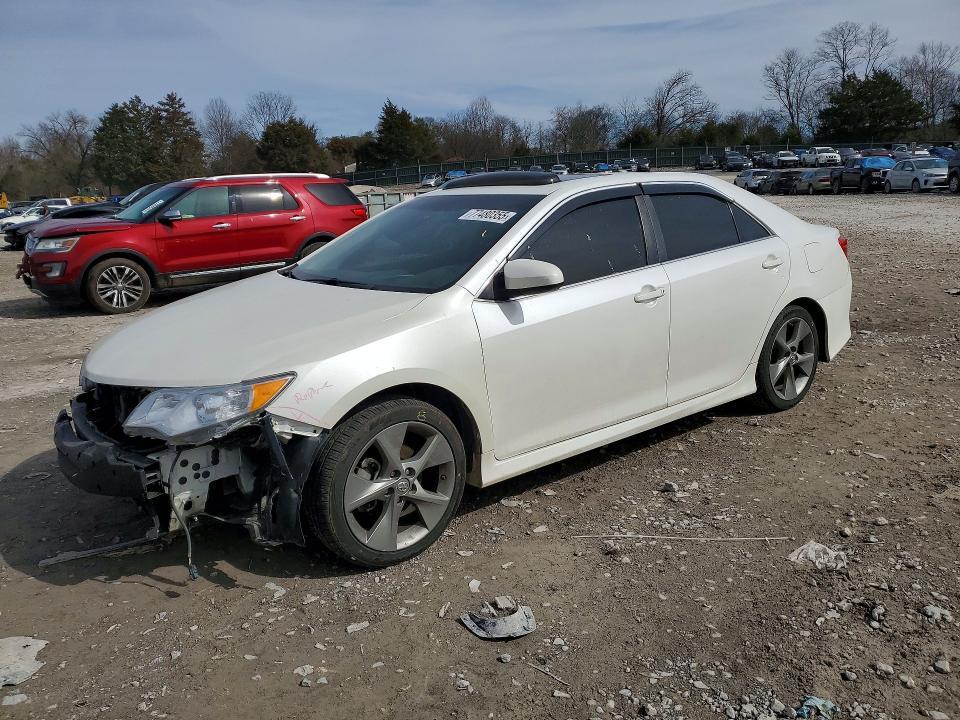 Toyota Camry 2011, VIN 4T4BF3EK1BR088914, 2/5