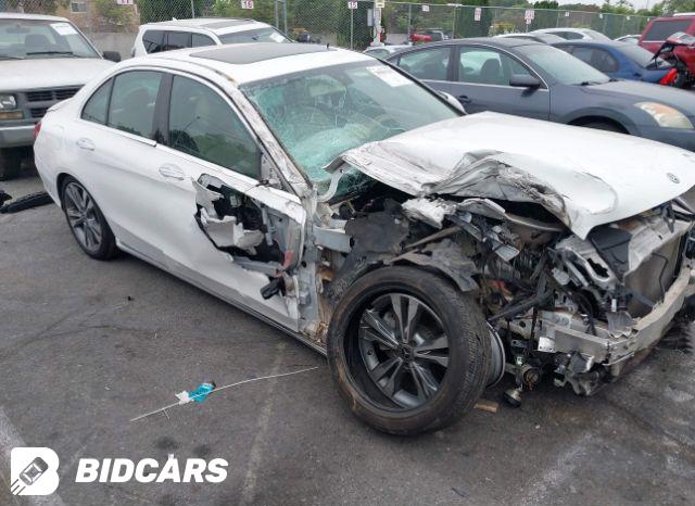 Mercedes-Benz C 300 2018, VIN 55SWF4JB3JU263603, 1/5