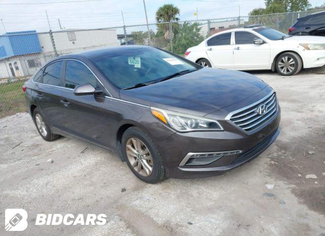 Hyundai Sonata 2015, VIN 5NPE24AF0FH206635, 3/5