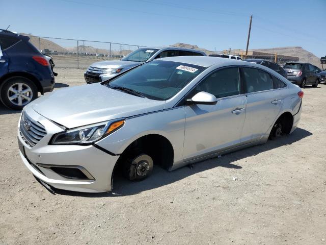 Hyundai Sonata 2018, VIN 5NPE34AF5JH699640, 2/5