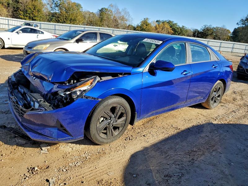 Hyundai Elantra 2023, VIN 5NPLS4AG2PH103167, 3/5