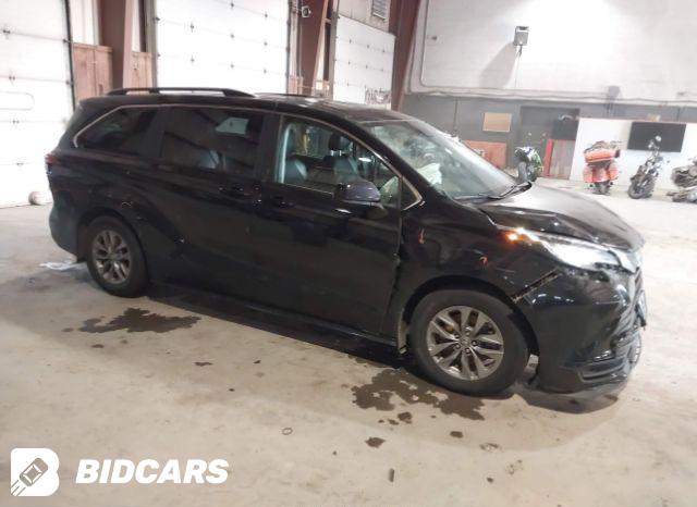 Toyota Sienna 2022, VIN 5TDASKFC7NS057392, 3/8