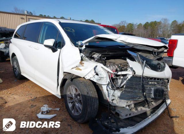 Toyota Sienna 2022, VIN 5TDASKFC7NS057392, 4/8