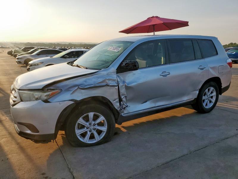 Toyota Highlander 2014, VIN 5TDBKRFH9ES020790, 1/5