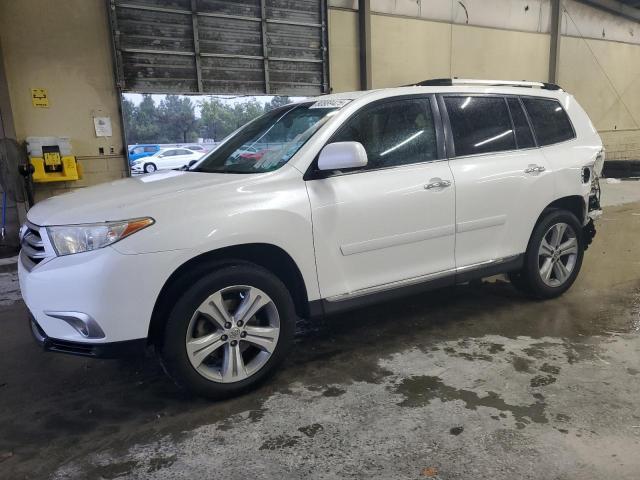 Toyota Highlander 2014, VIN 5TDBKRFH9ES020790, 2/5