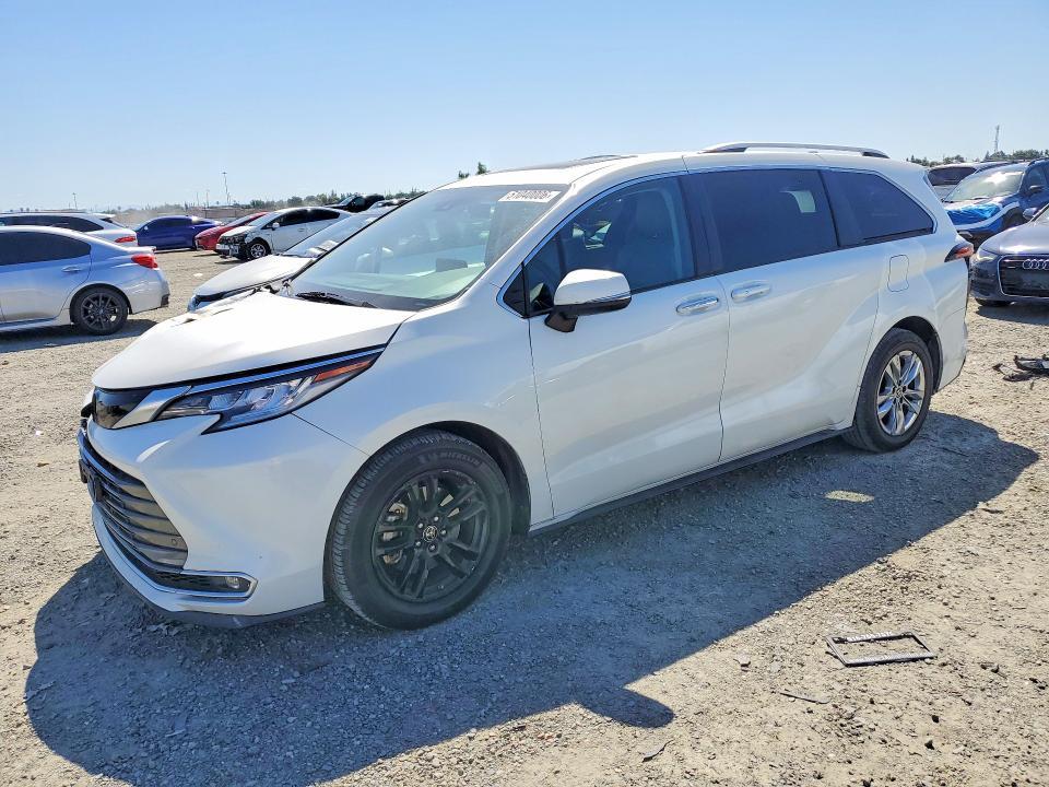 Toyota Sienna 2021, VIN 5TDBRKEC7MS004059, 1/5