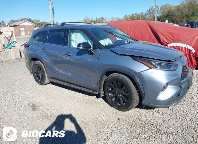 Toyota Highlander 2021, VIN 5TDBZRBH0MS069442, 2/5
