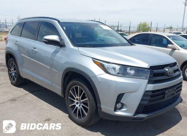 Toyota Highlander 2017, VIN 5TDBZRFH6HS446453, 1/9