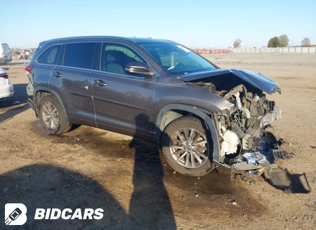 Toyota Highlander 2018, VIN 5TDBZRFH6JS877753, 1/5