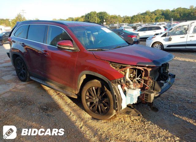 Toyota Highlander 2018, VIN 5TDBZRFH6JS877753, 4/5