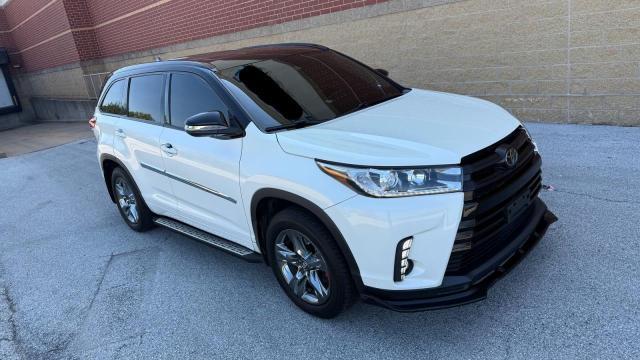 Toyota Highlander 2017, VIN 5TDDGRFH2HS023478, 2/5
