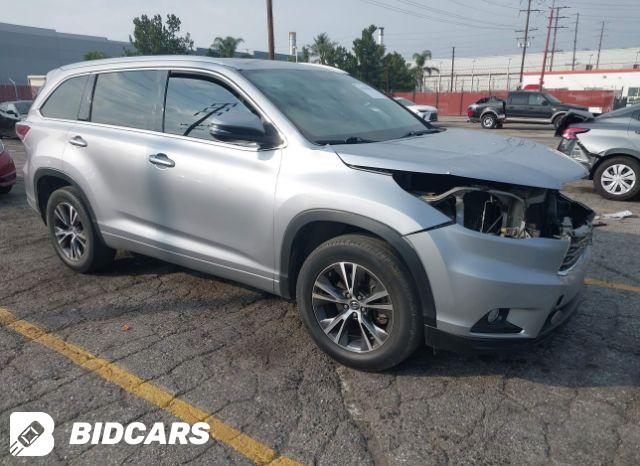 Toyota Highlander 2015, VIN 5TDDKRFHXFS151866, 3/5