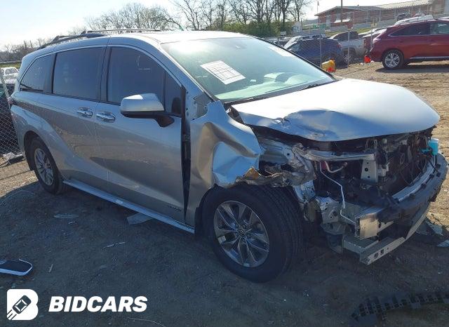 Toyota Sienna 2022, VIN 5TDDSKFC4NS053345, 3/5