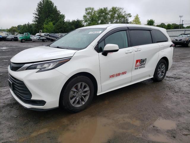 Toyota Sienna 2022, VIN 5TDDSKFC8NS063134, 3/5