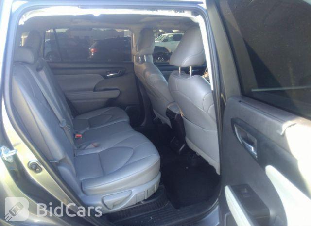 Toyota Highlander 2022, VIN 5TDGARAH2NS510424, 8/16