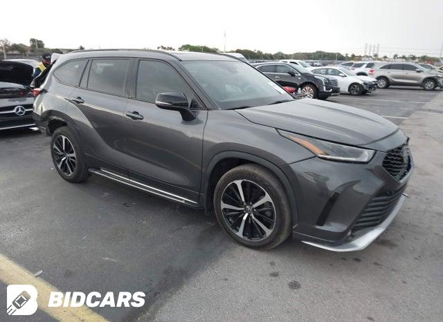 Toyota Highlander 2021, VIN 5TDGBRCH0MS521947, 1/5