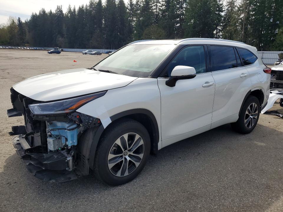 Toyota Highlander 2021, VIN 5TDGBRCH0MS521947, 4/5