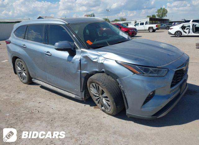 Toyota Highlander 2020, VIN 5TDGBRCH5LS500249, 2/5