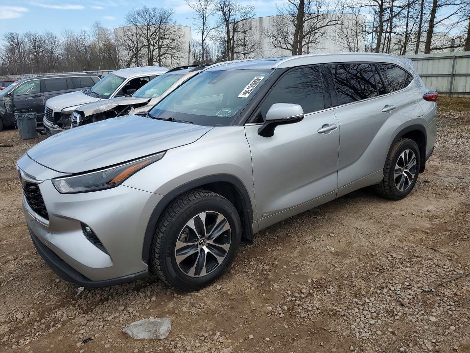 Toyota Highlander 2021, VIN 5TDHBRCH4MS521907, 2/5