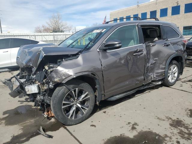 Toyota Highlander 2015, VIN 5TDJKRFH5FS076111, 1/5