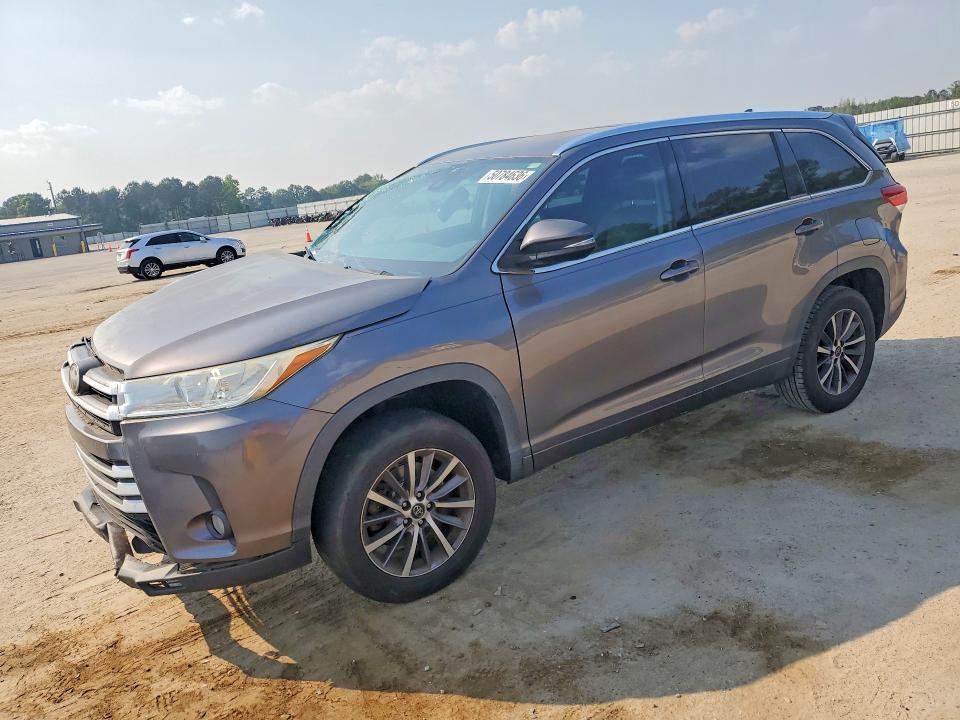 Toyota Highlander 2016, VIN 5TDJKRFH8GS348118, 3/11