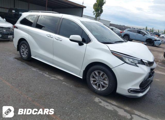 Toyota Sienna 2022, VIN 5TDJRKEC9NS109179, 11/11