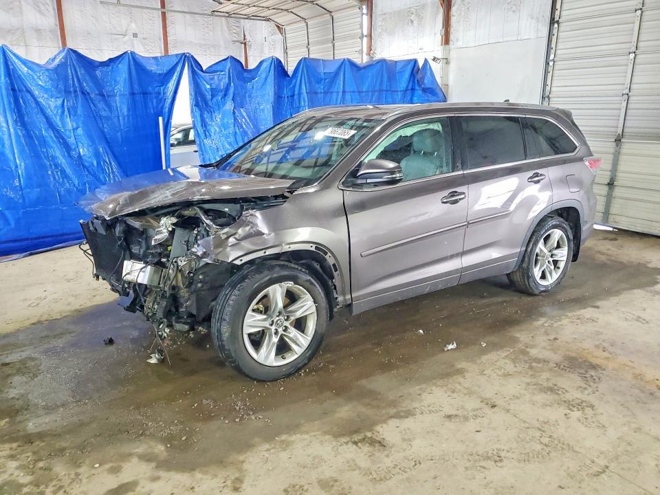 Toyota Highlander 2017, VIN 5TDJZRFH4HS483089, 2/6