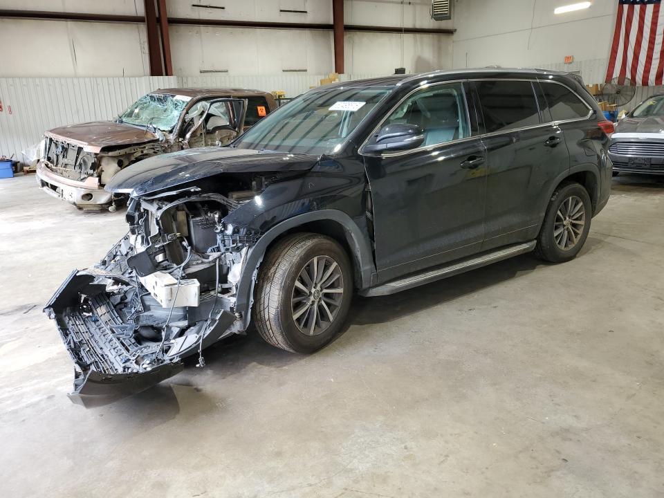 Toyota Highlander 2017, VIN 5TDJZRFH9HS423440, 3/5