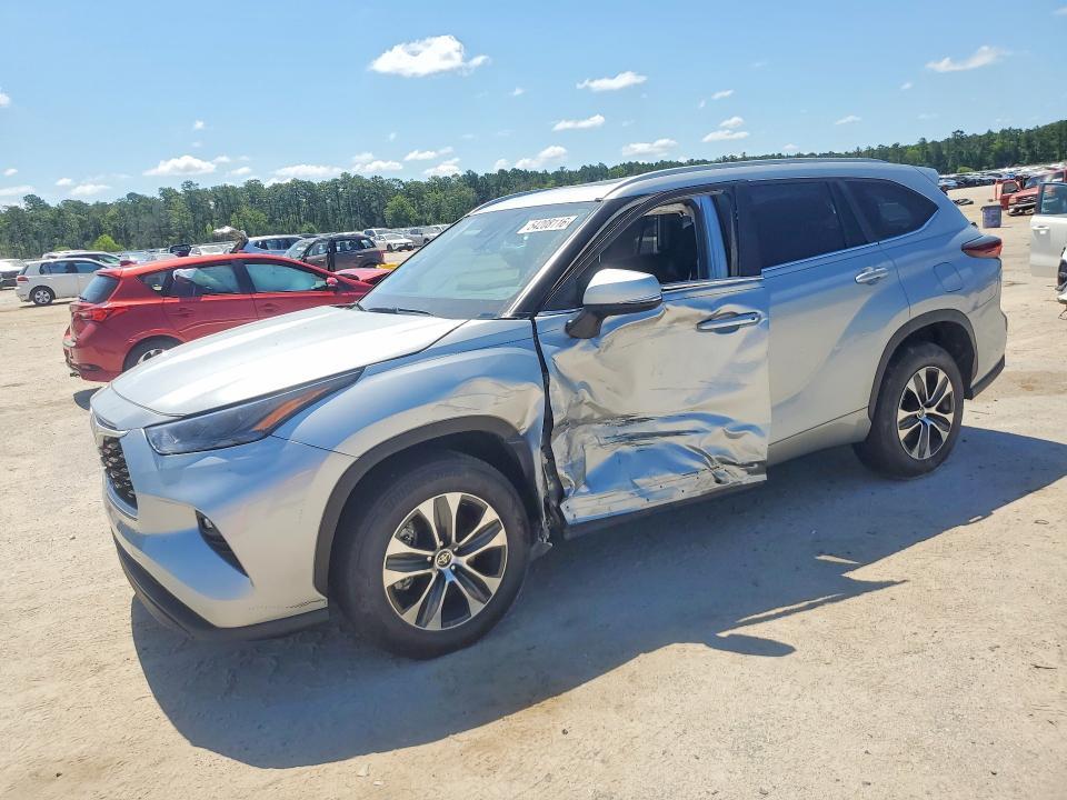 Toyota Highlander 2025, VIN 5TDKBRCH2SS671307, 4/5