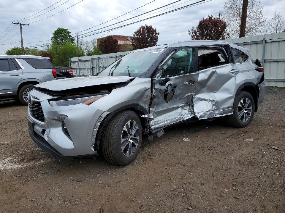 Toyota Highlander 2025, VIN 5TDKBRCH4SS673883, 10/11