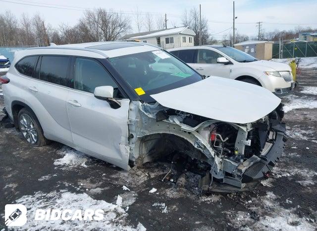 Toyota Highlander 2024, VIN 5TDKDRBH3RS539307, 4/5