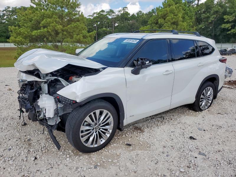Toyota Highlander 2025, VIN 5TDKDRBH8SS587276, 3/5