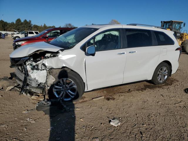 Toyota Sienna 2022, VIN 5TDKRKEC5NS135587, 3/11