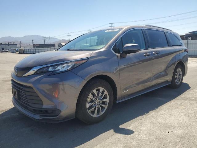 Toyota Sienna 2021, VIN 5TDKRKEC8MS055862, 1/5