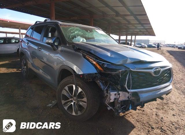 Toyota Highlander 2022, VIN 5TDLZRBH1NS237840, 4/5