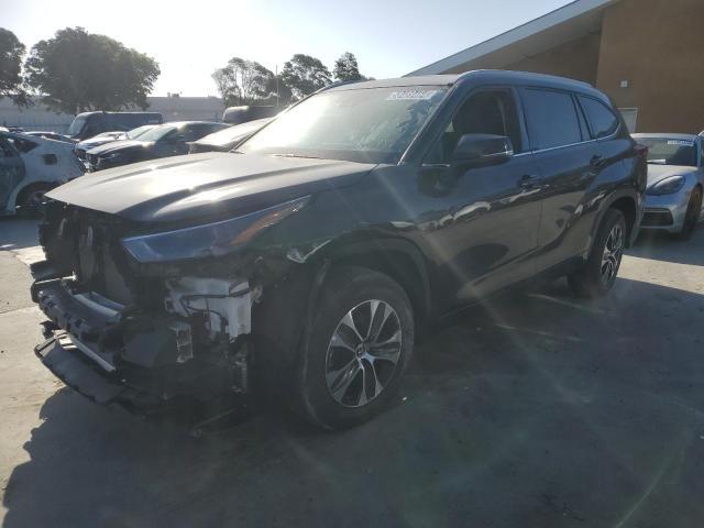 Toyota Highlander 2021, VIN 5TDLZRBH3MS132098, 2/5