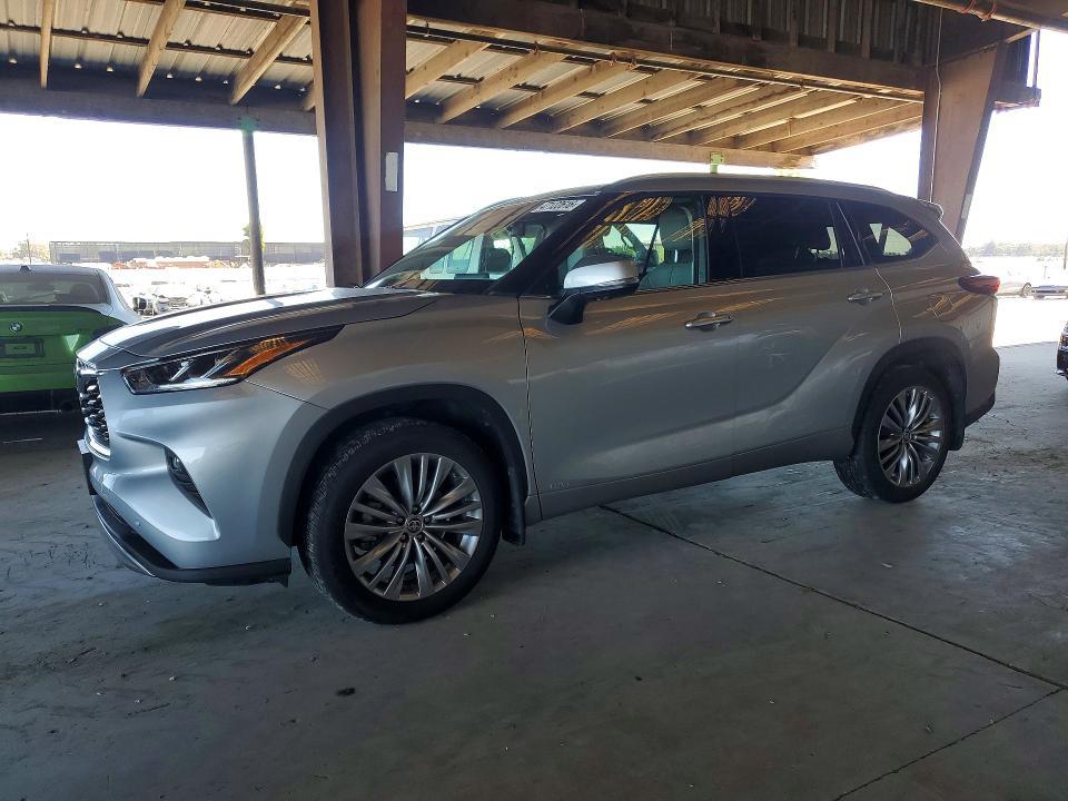 Toyota Highlander 2023, VIN 5TDXBRCH3PS123345, 5/11