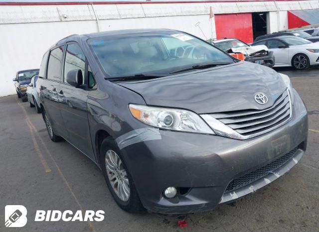 Toyota Sienna 2017, VIN 5TDXZ3DC9HS777747, 10/11