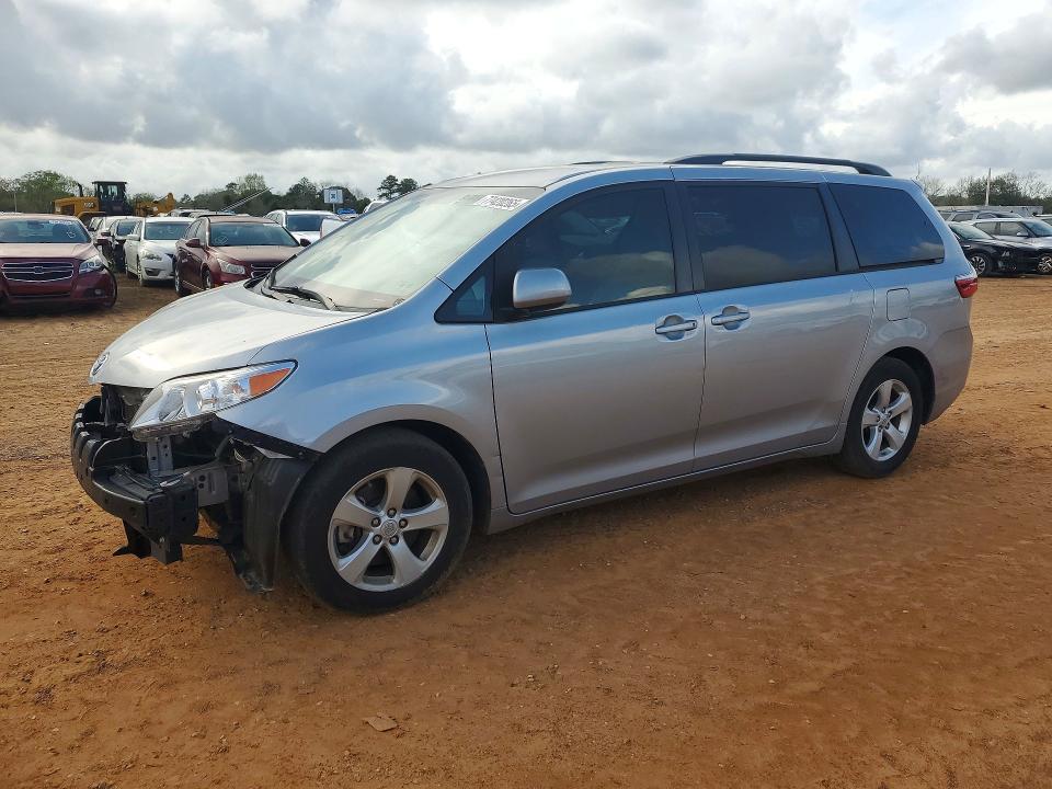 Toyota Sienna 2015, VIN 5TDYK3DC3FS549538, 1/5