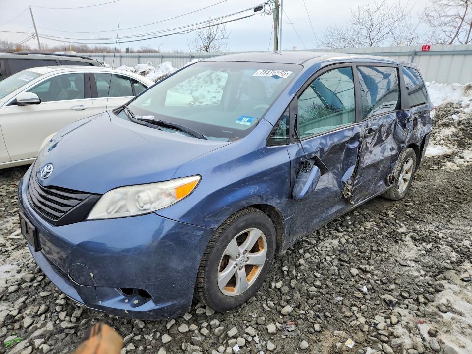Toyota Sienna 2015, VIN 5TDYK3DC3FS549538, 4/5