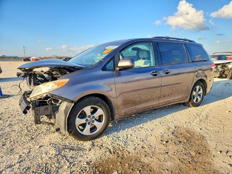 Toyota Sienna 2015, VIN 5TDYK3DC3FS549538, 5/5