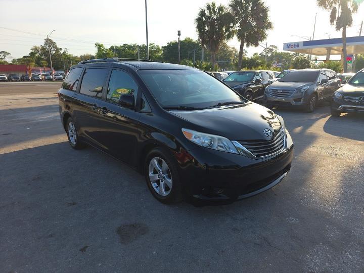 Toyota Sienna 2015, VIN 5TDYK3DC5FS663220, 4/5