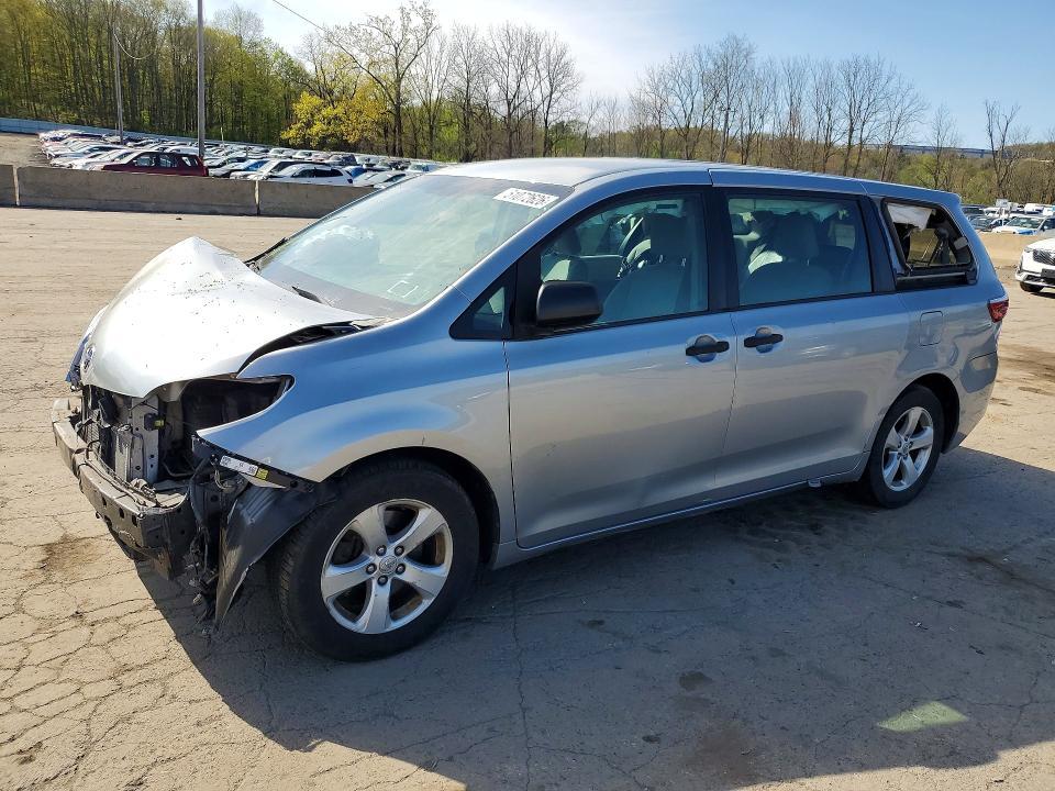Toyota Sienna 2015, VIN 5TDYK3DCXFS532445, 4/5
